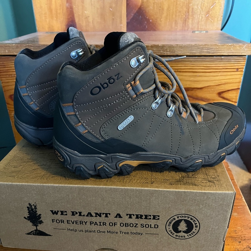 Oboz Bridget Mid B-dry waterproof shoes size 9